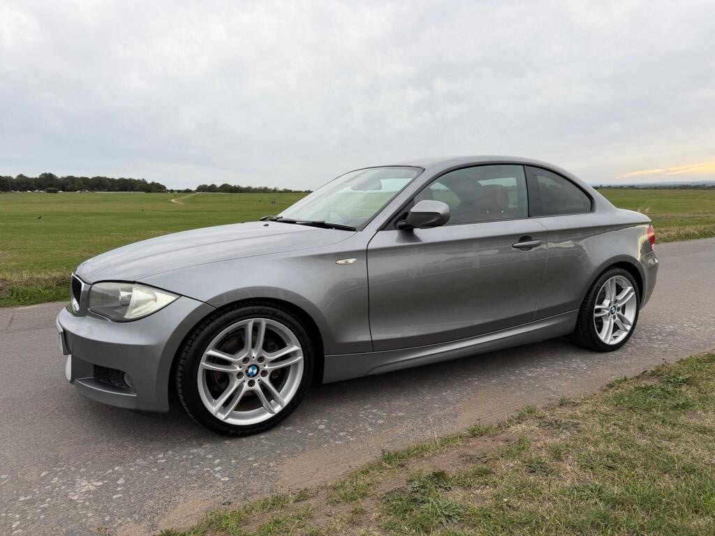 BMW 1 Series 2010 - Cars