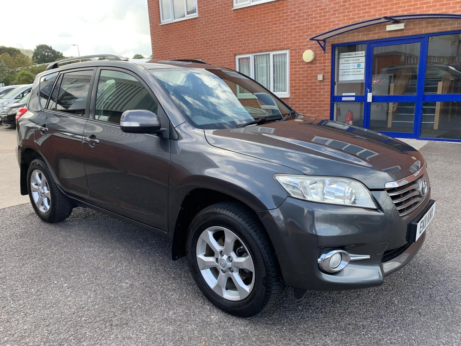 [ berth ]Toyota RAV4