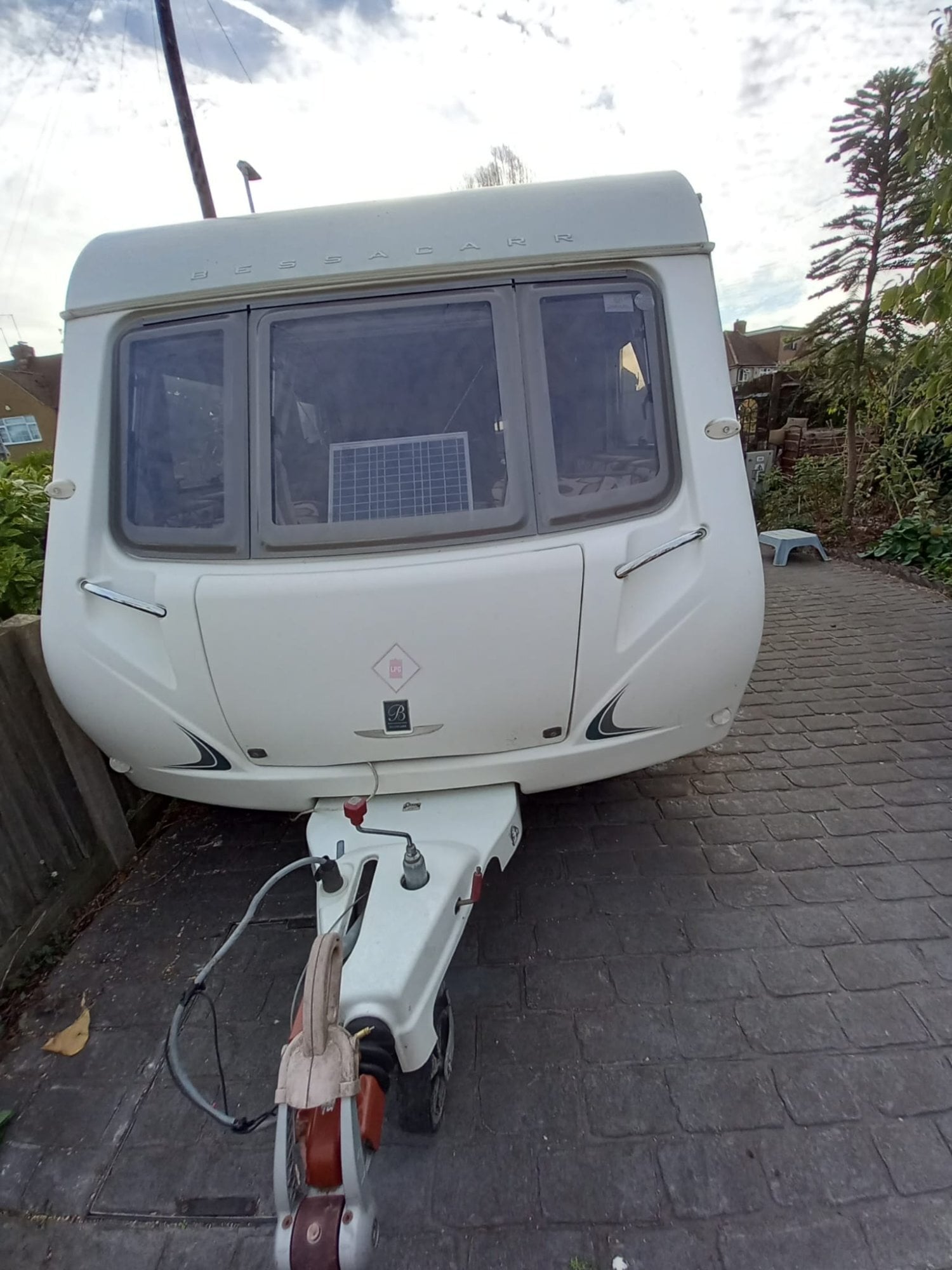 Bessacarr 495 Uxbridge