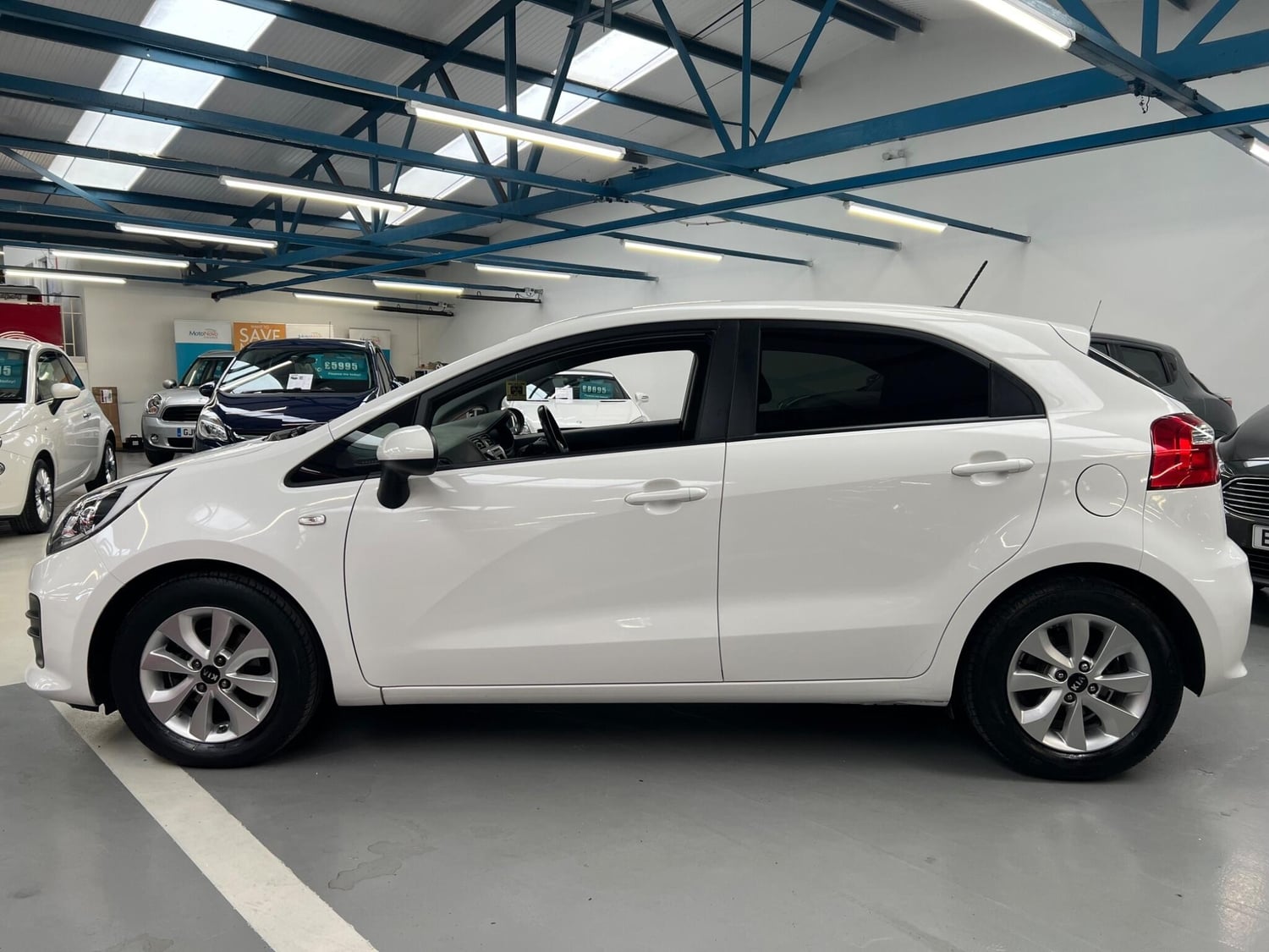 Kia Rio 2016 - Cars