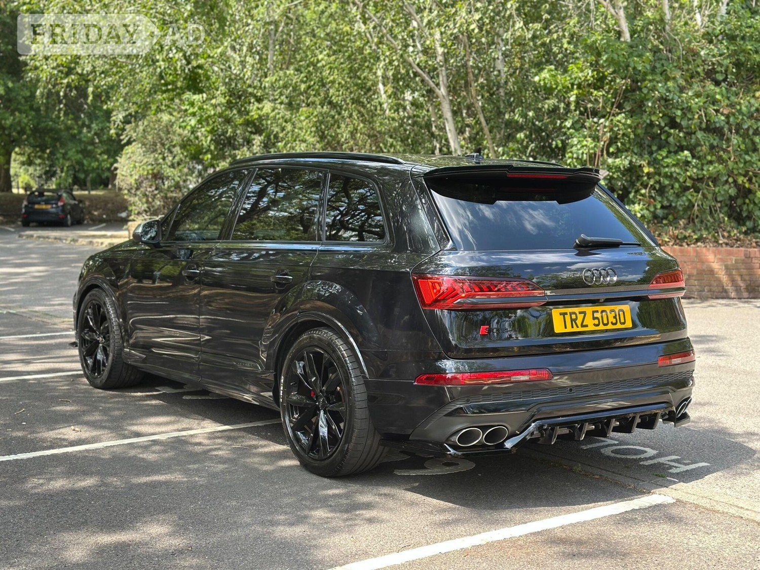 [ berth ]Audi SQ7