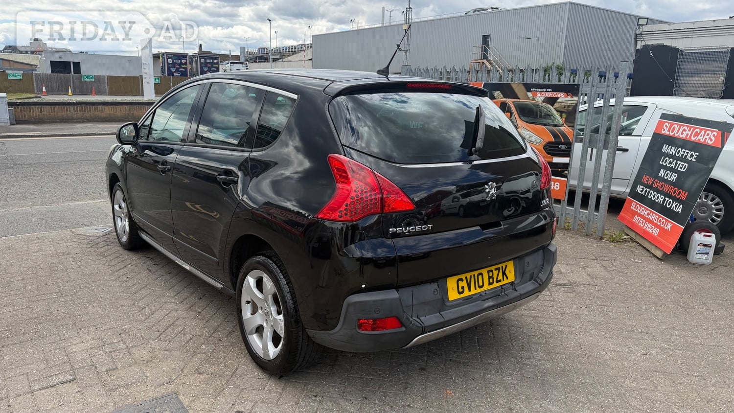 [ berth ]Peugeot 3008