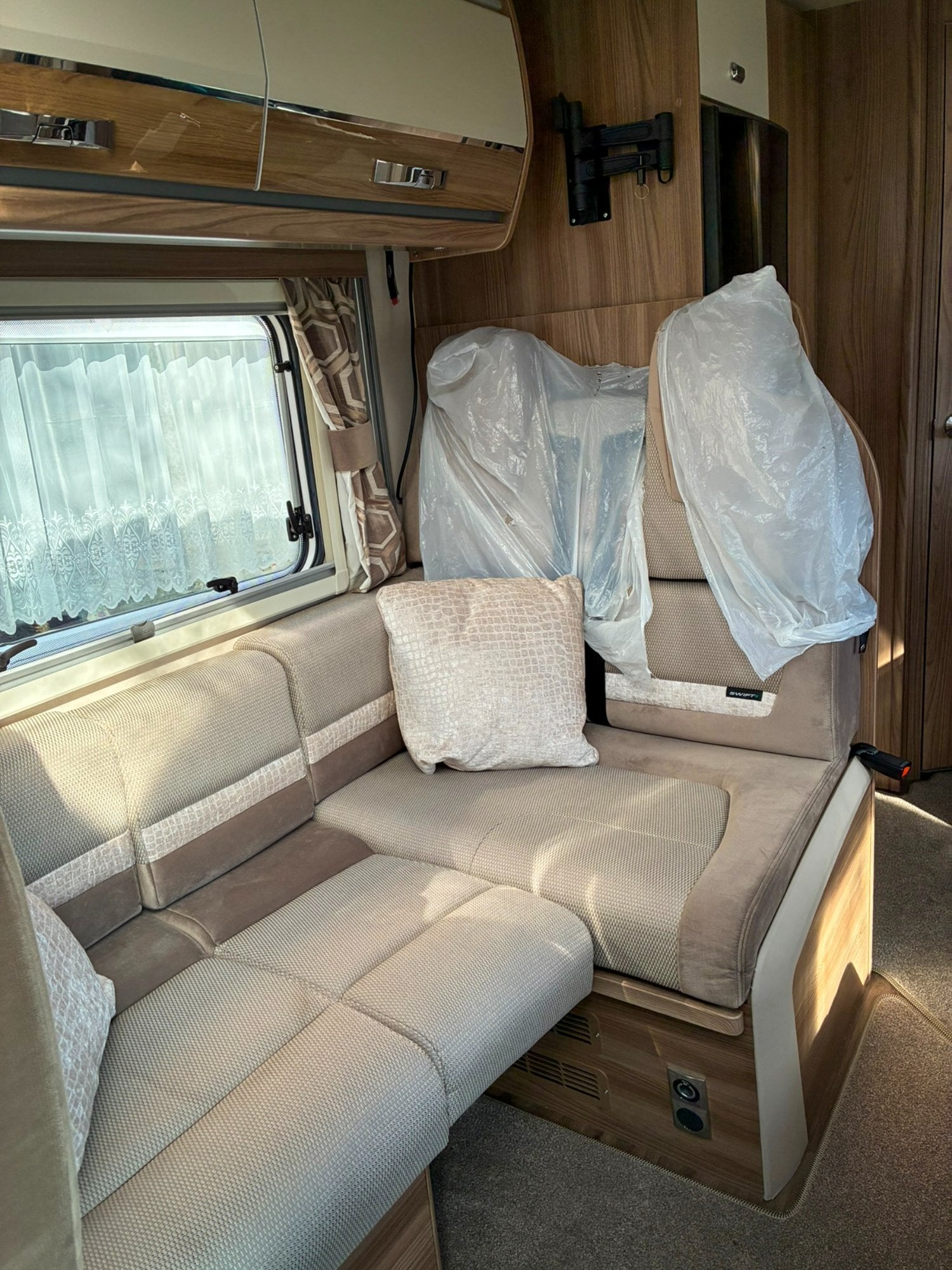 Swift Bessacarr 524 2019 for sale - Motorhomes & Caravans in Warrington