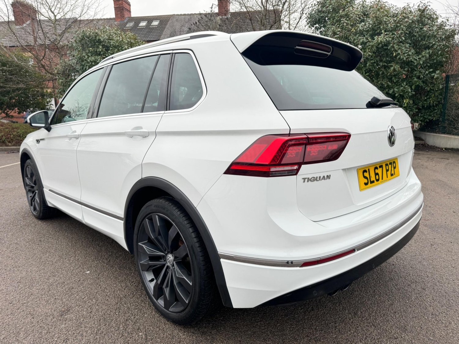 Volkswagen Tiguan 2017 - Cars in Leicester
