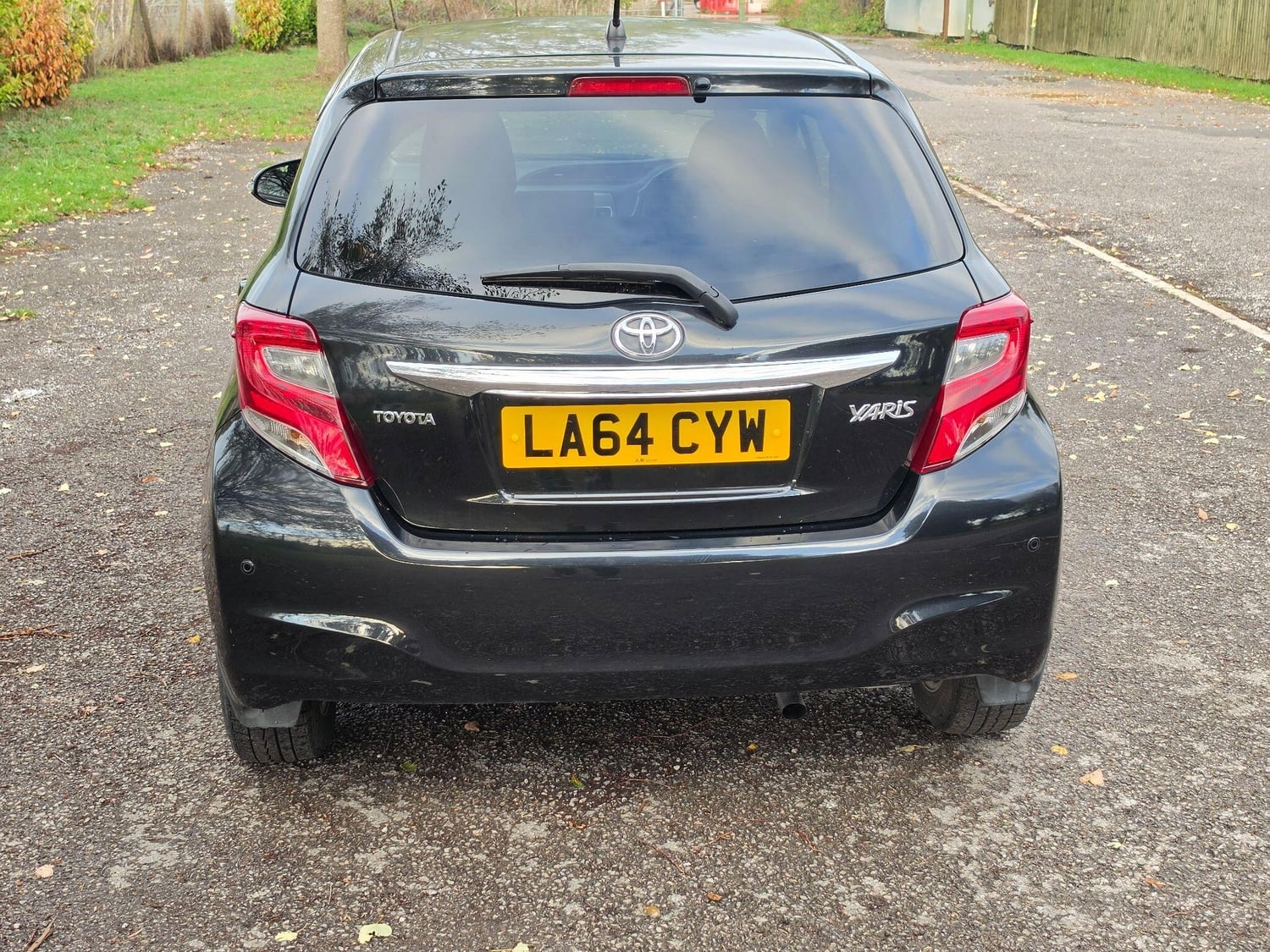 Toyota Yaris 2015 - Cars