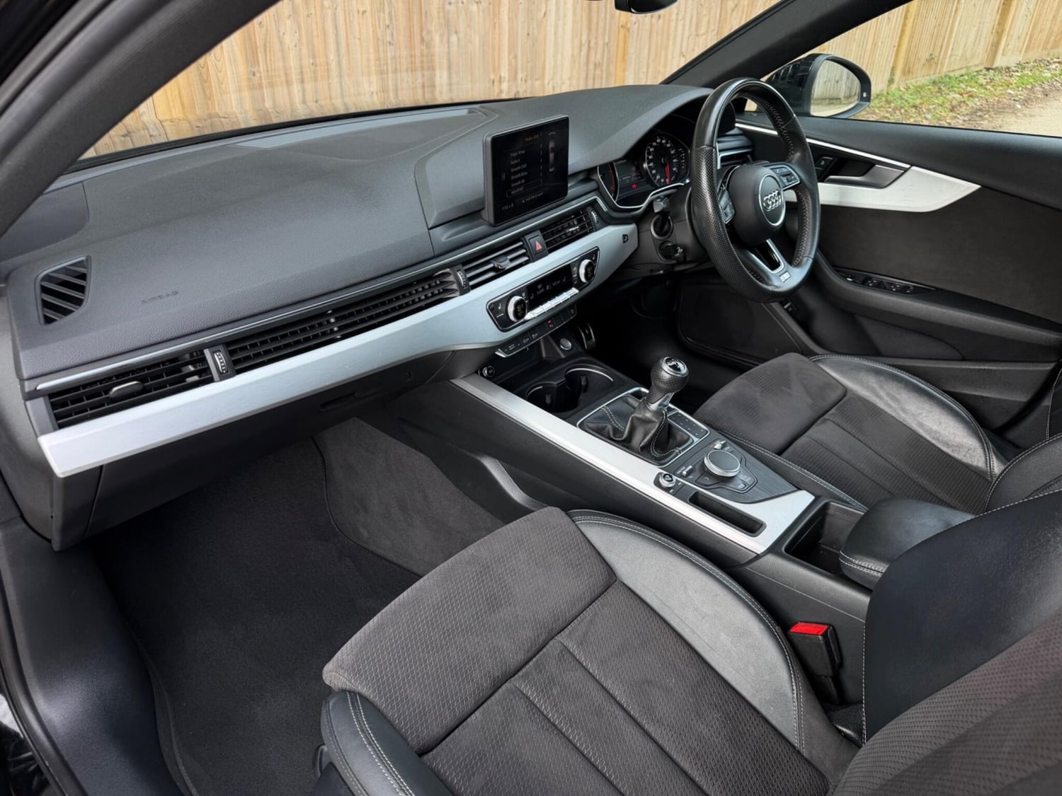 [ berth ]Audi A4