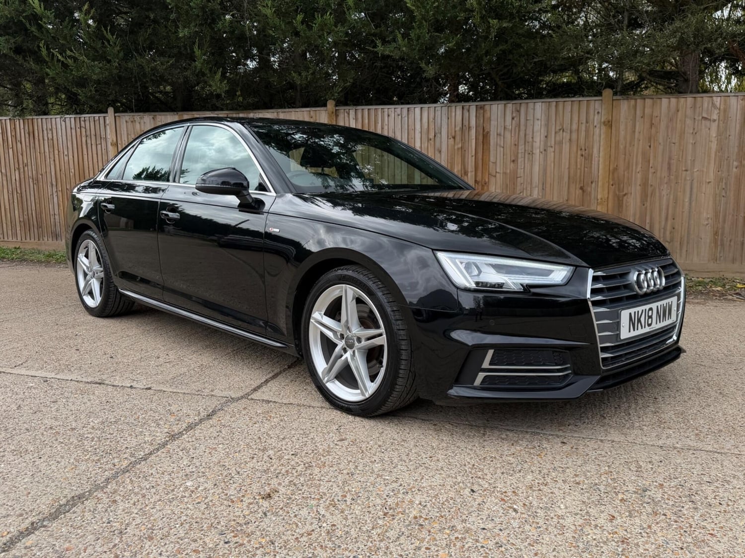Audi A4 2018 - Cars