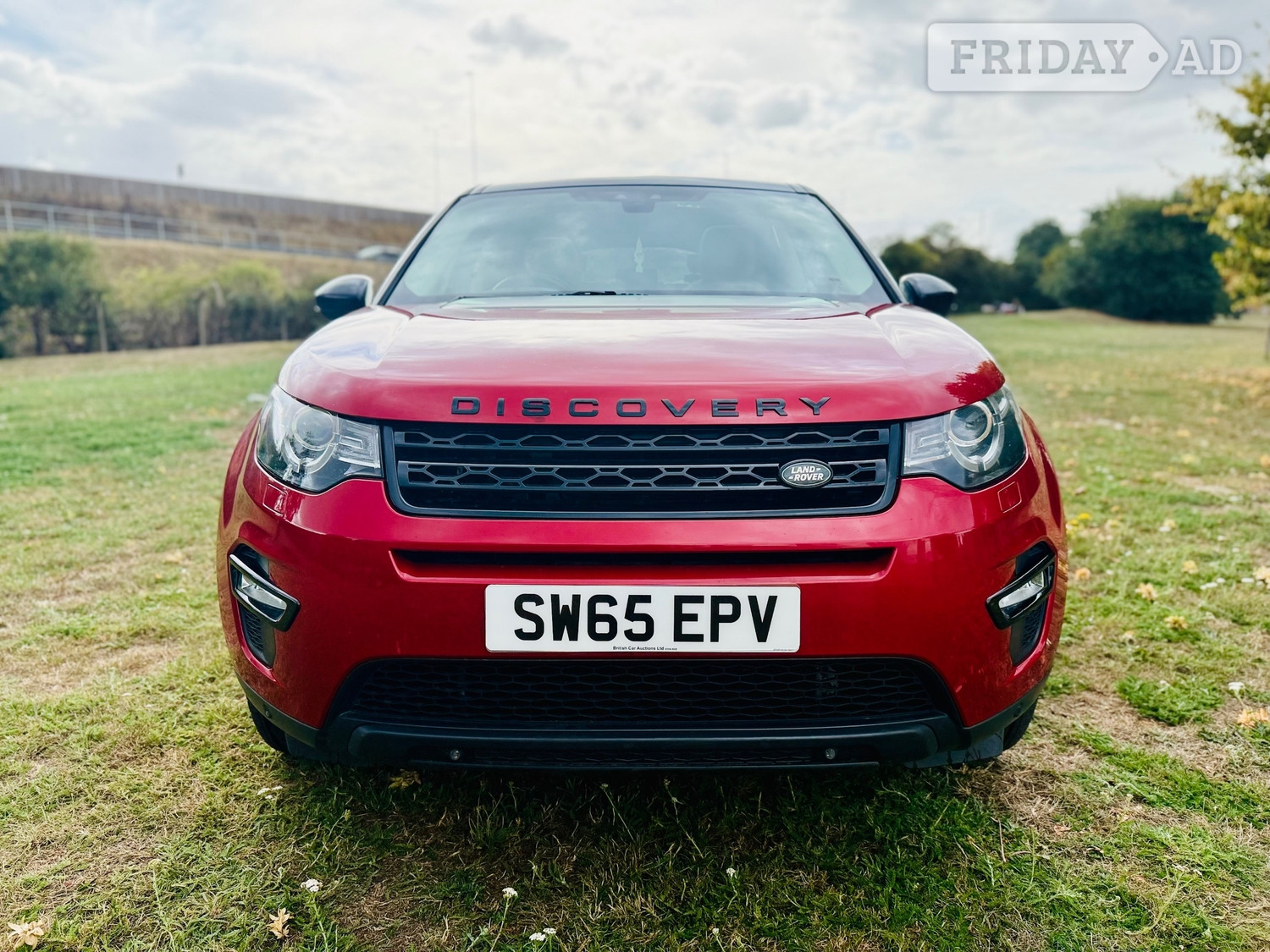 [ berth ]Land Rover Discovery Sport