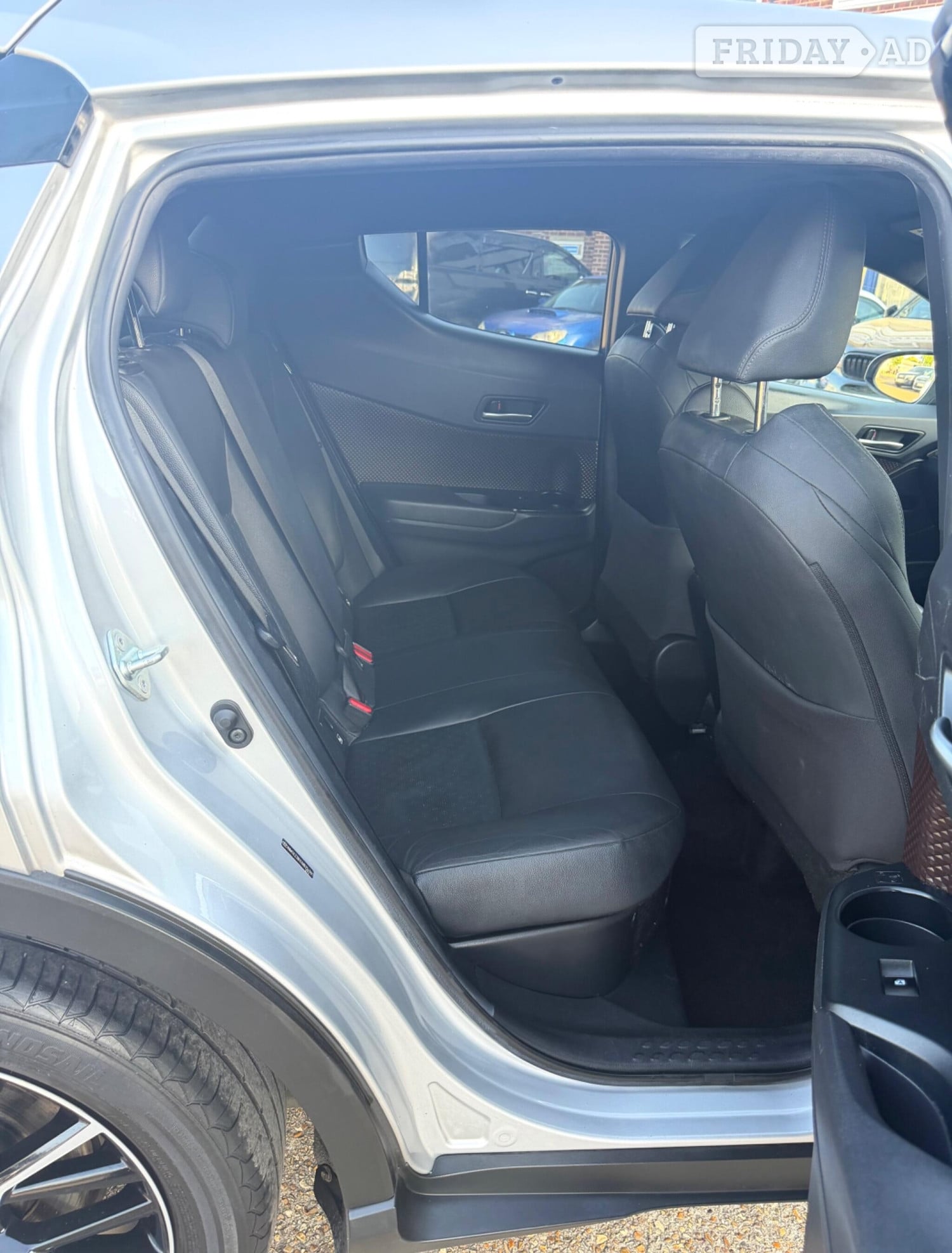 [ berth ]Toyota C-HR