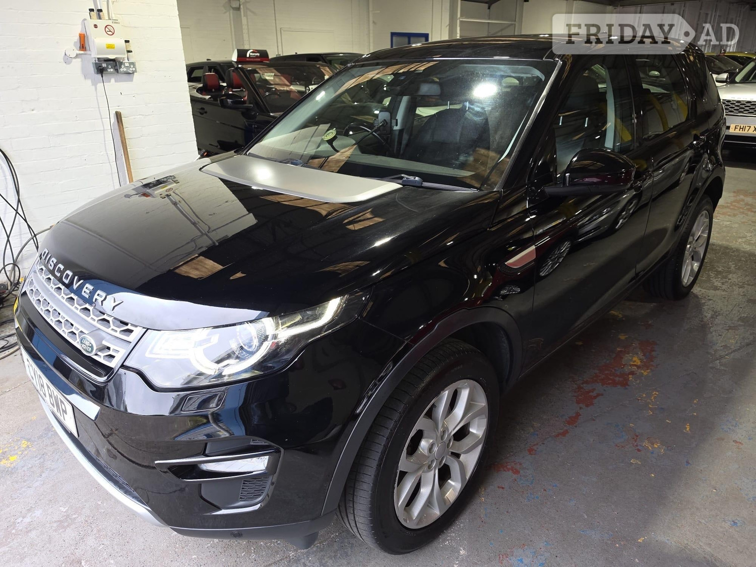 [ berth ]Land Rover Discovery Sport