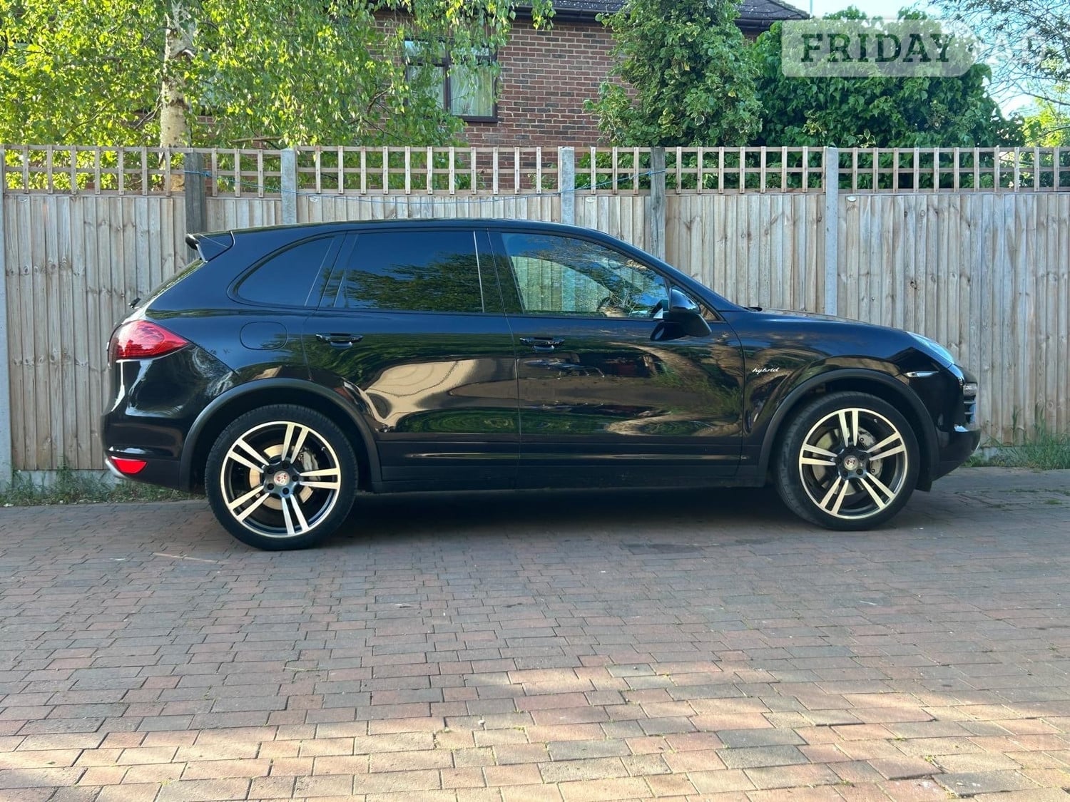 [ berth ]Porsche Cayenne