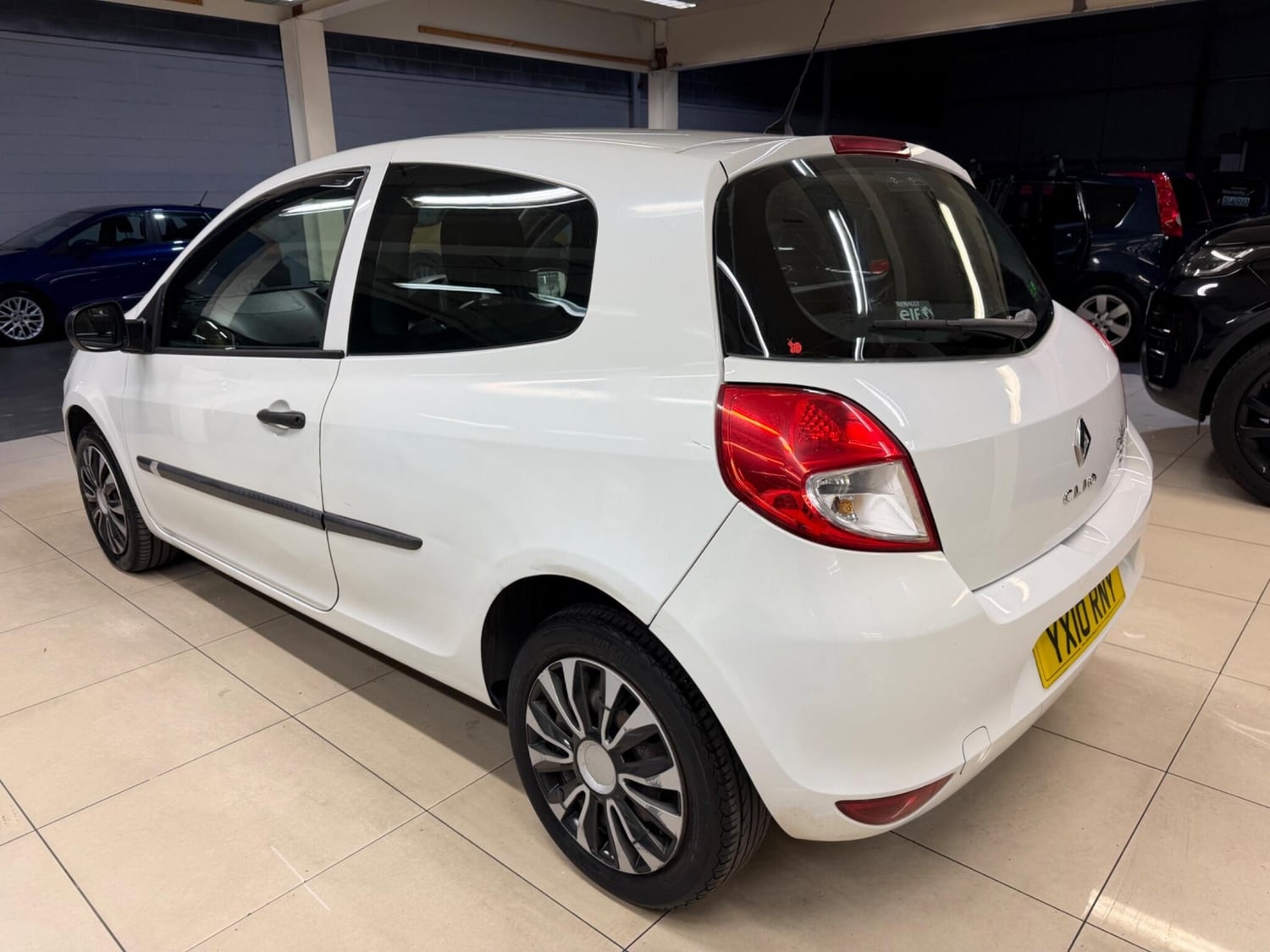 Renault Clio 2010 - Cars