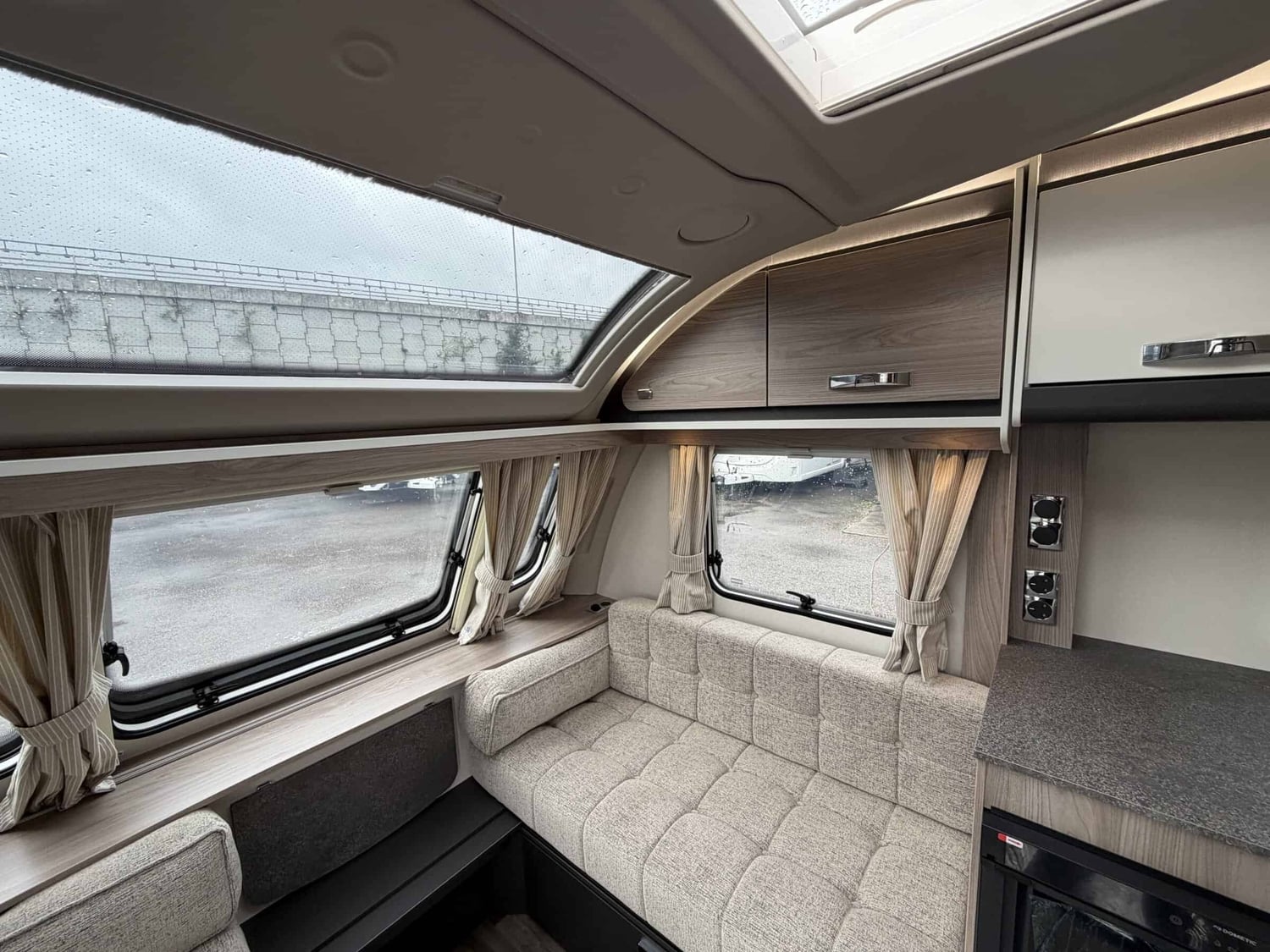 Swift Sprite Alpine 4 2027 - Motorhomes & Caravans