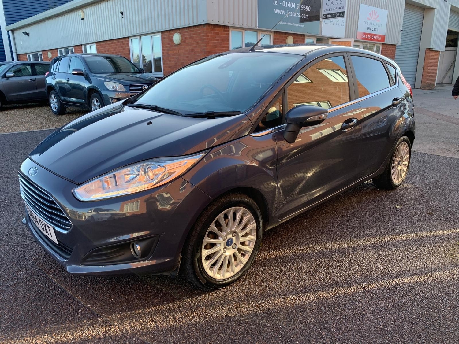 [ berth ]Ford Fiesta