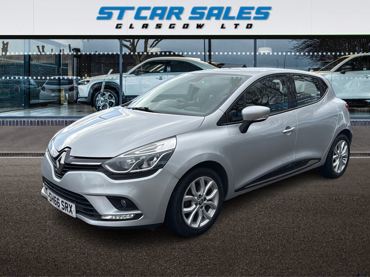 [ berth ]Renault Clio