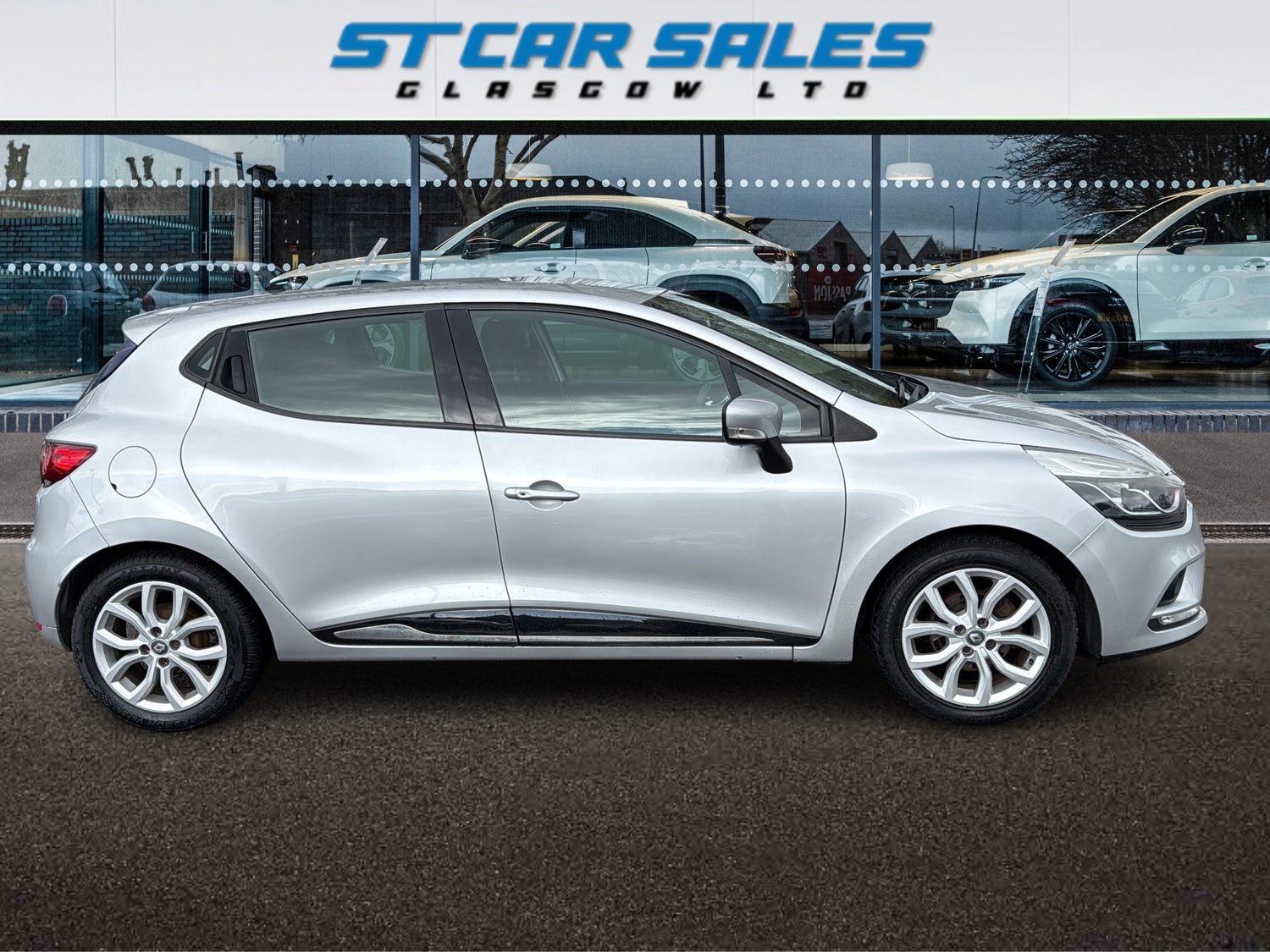 Renault Clio 2016 - Cars