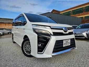 Toyota Voxy 2018