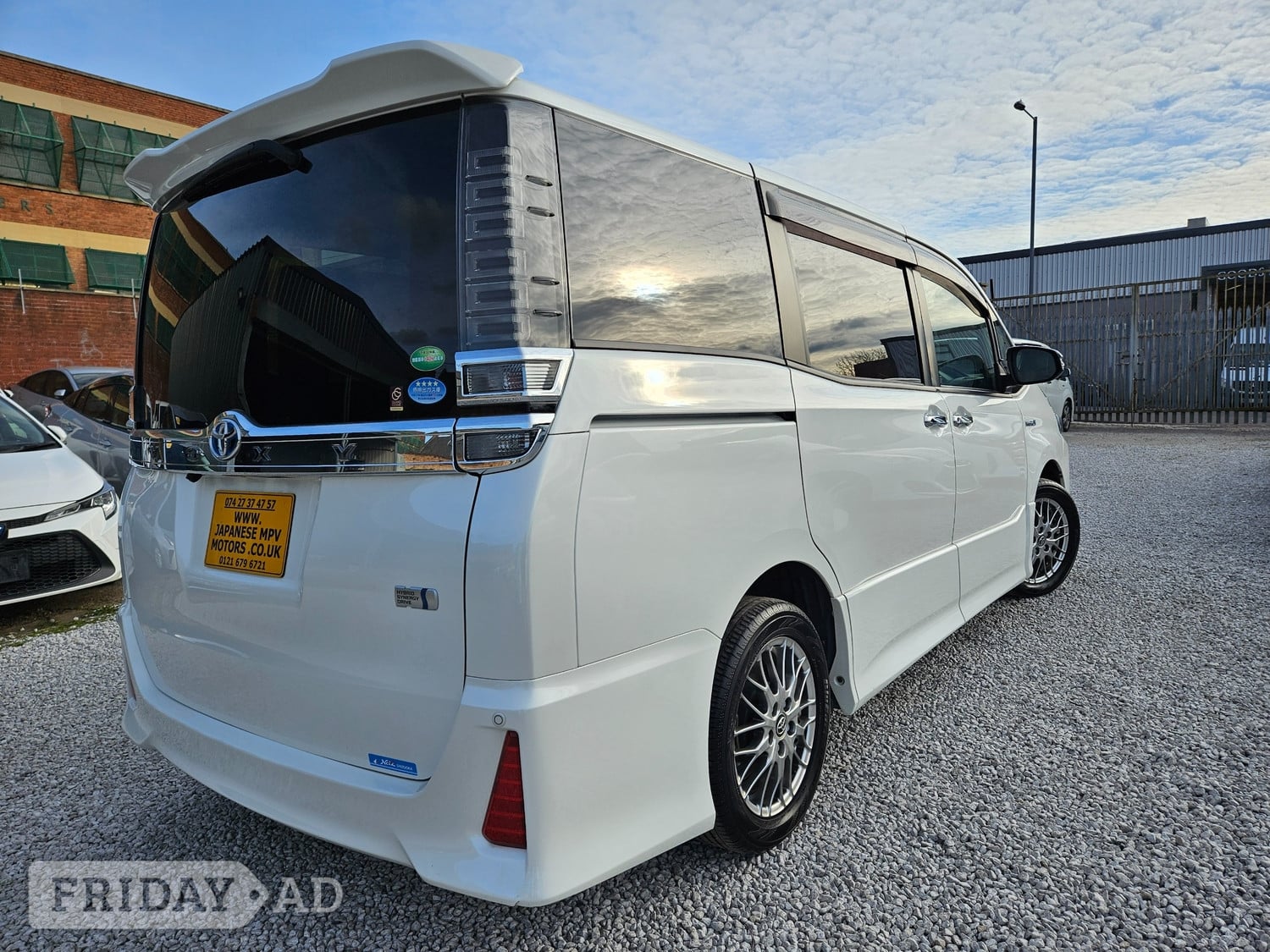 Toyota Voxy 2018 - Cars