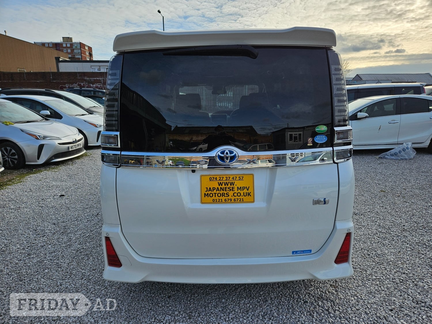 Toyota Voxy 2018 - Cars in Birmingham
