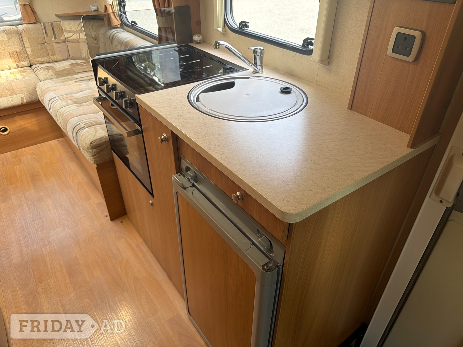 Swift Escape 622 2010 - Motorhomes & Caravans in Huntingdon