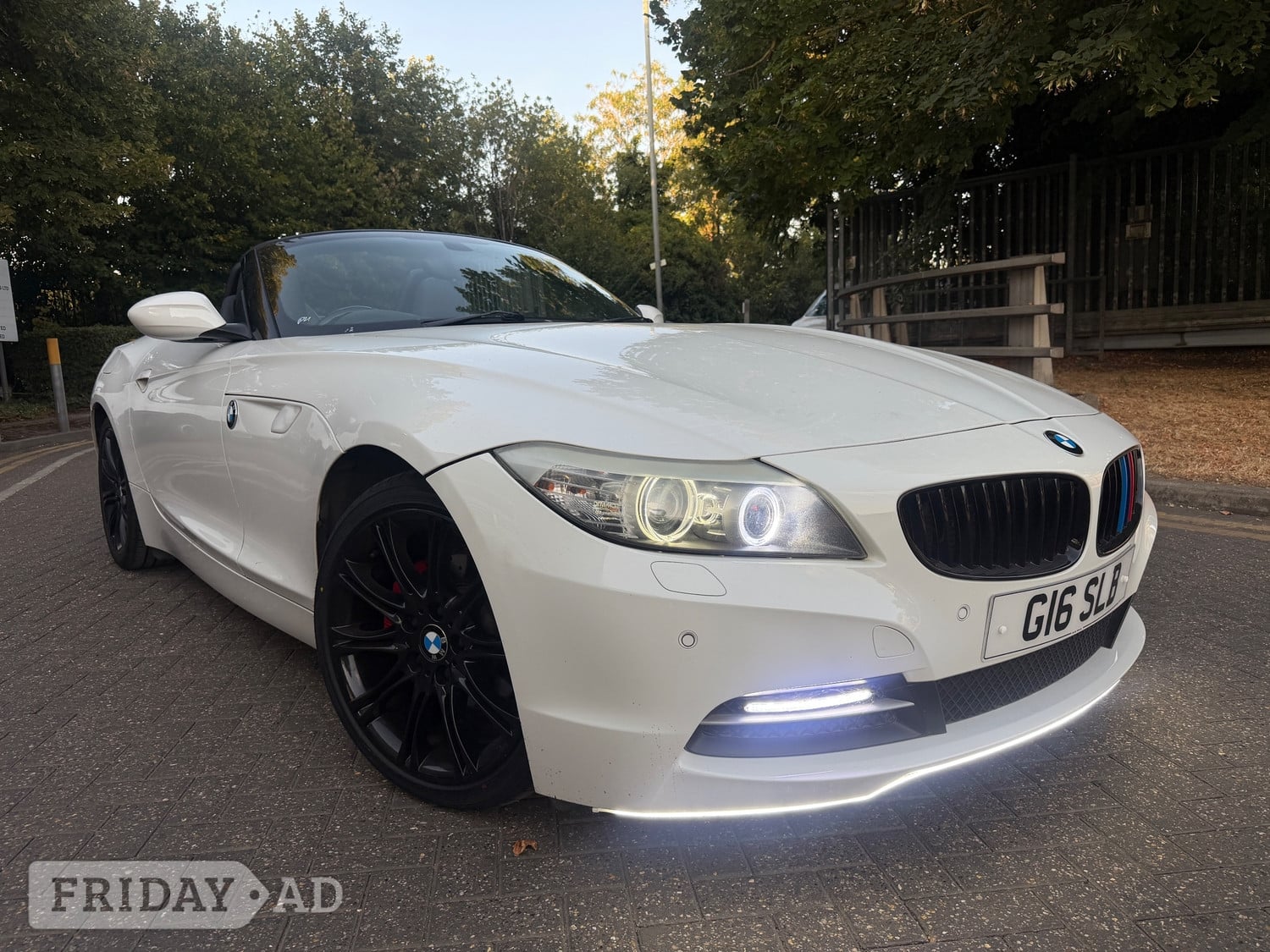 BMW Z4 2009 in Hillingdon