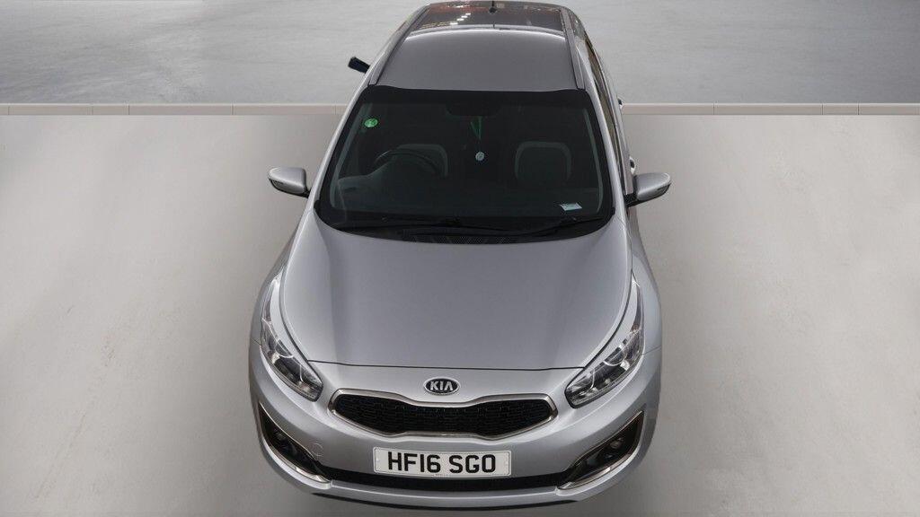 [ berth ]Kia Ceed