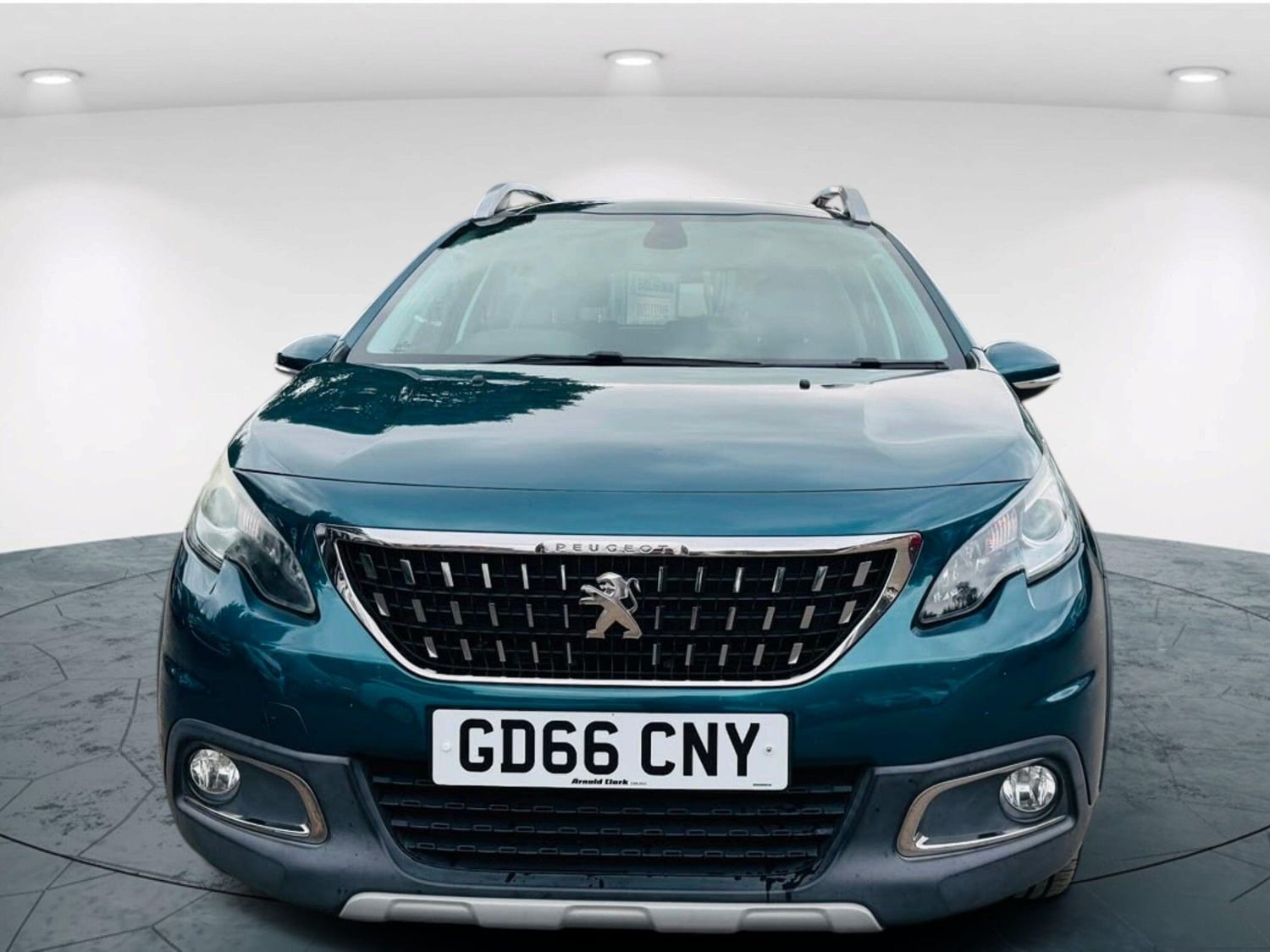 [ berth ]Peugeot 2008