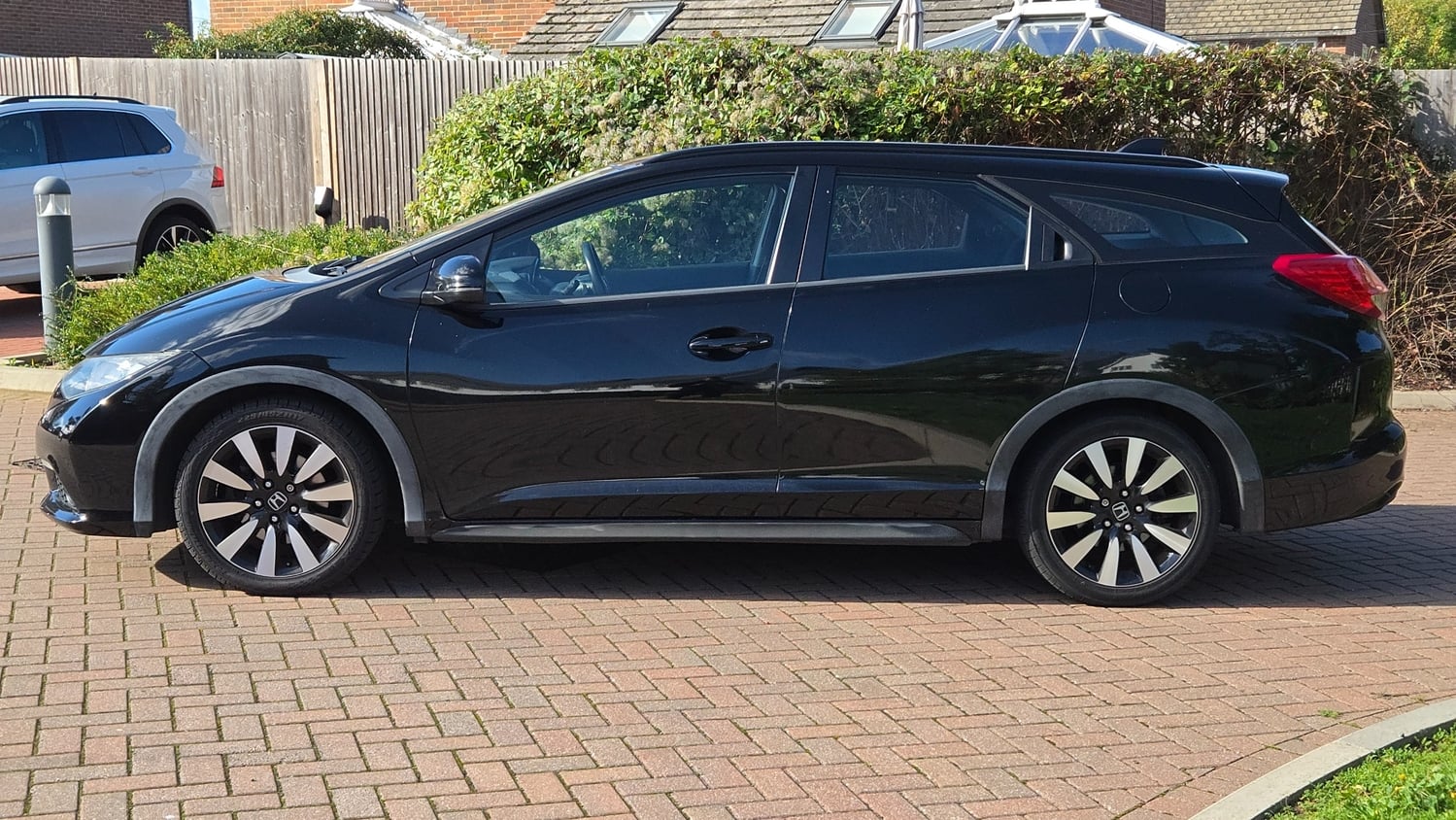 Honda Civic 2014 - Cars in St. Leonards-On-Sea