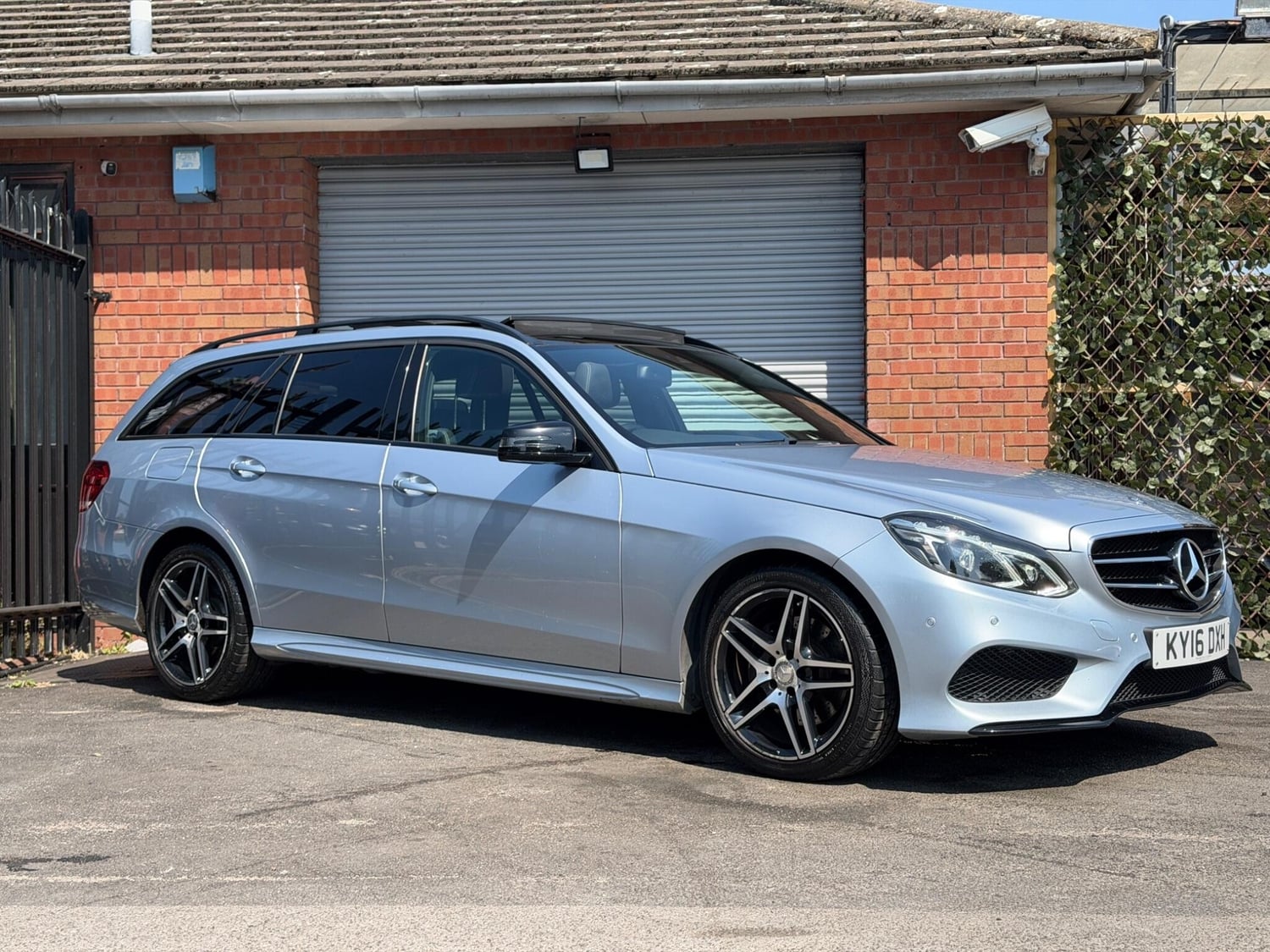 Mercedes-Benz E Class 2016 - Cars