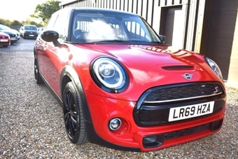 Mini Hatch 2019