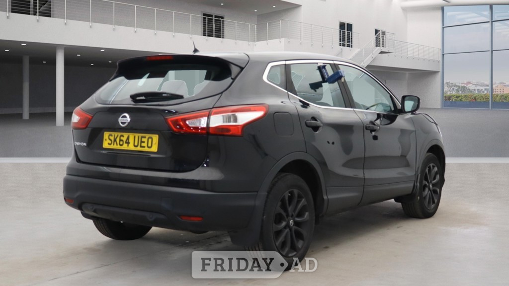 Nissan Qashqai 2014 - Cars in Hounslow