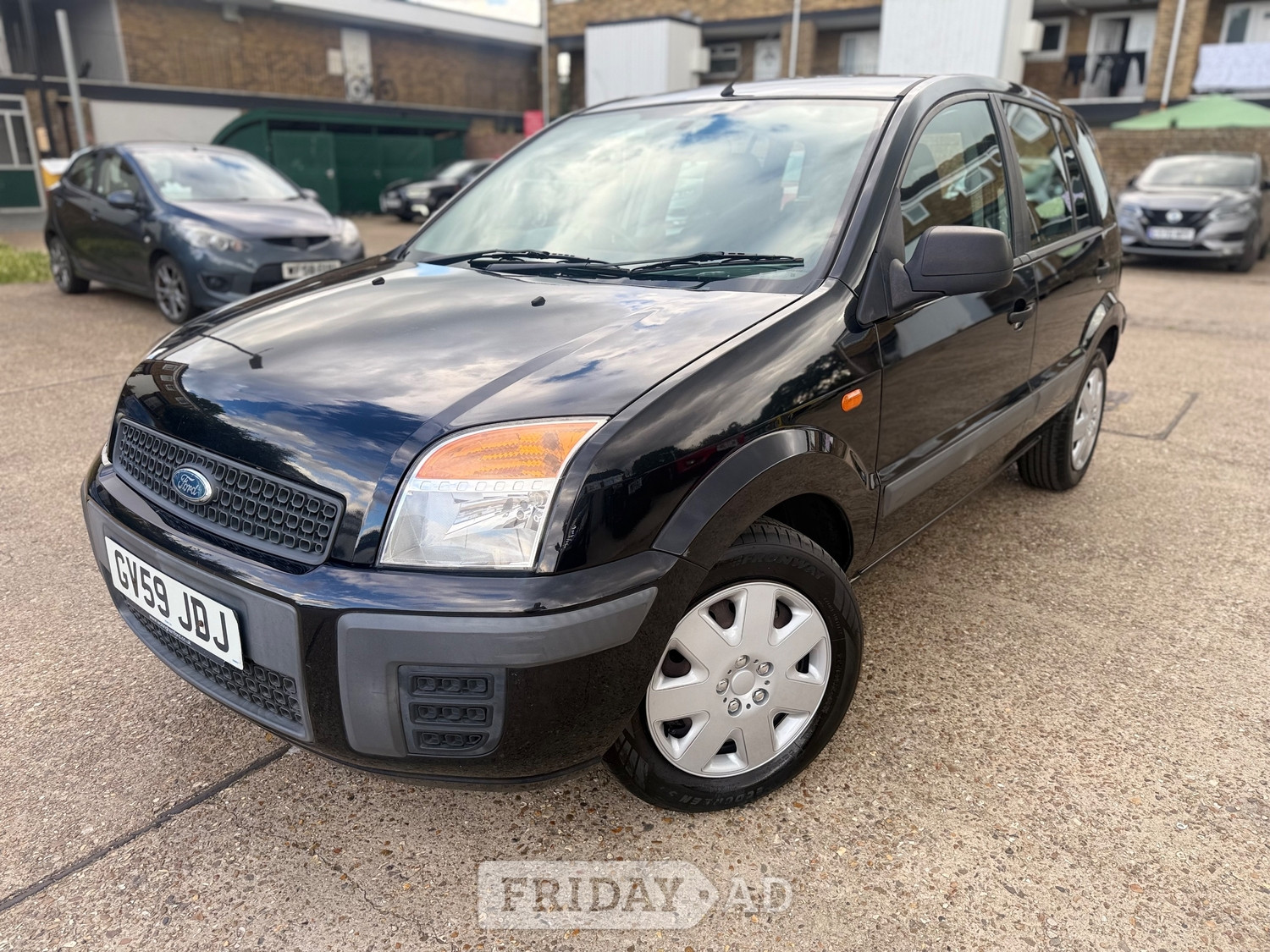 [ berth ]Ford Fusion