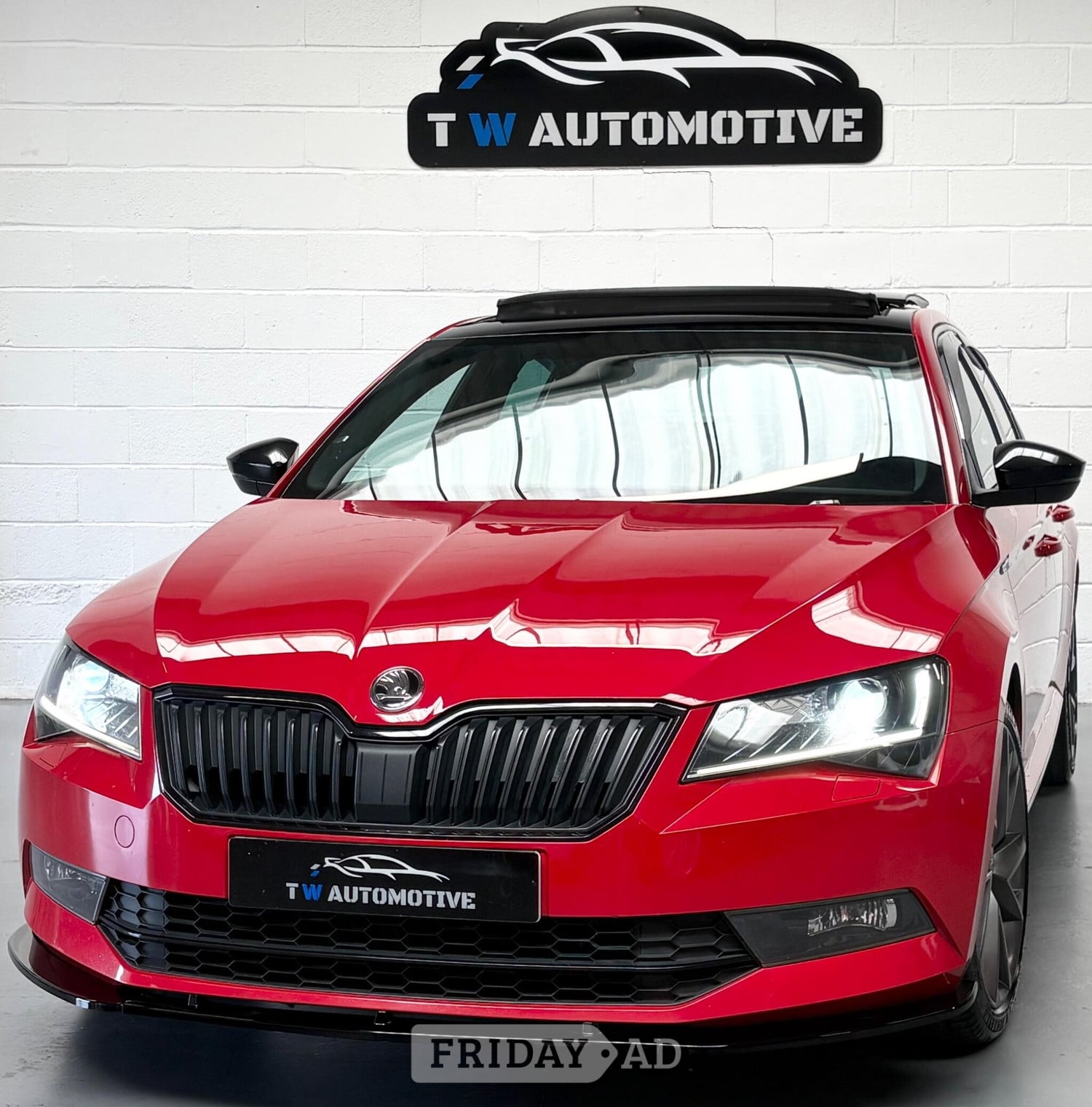 Skoda Superb 2016 in Milton Keynes