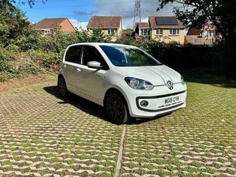 Volkswagen UP! 2015