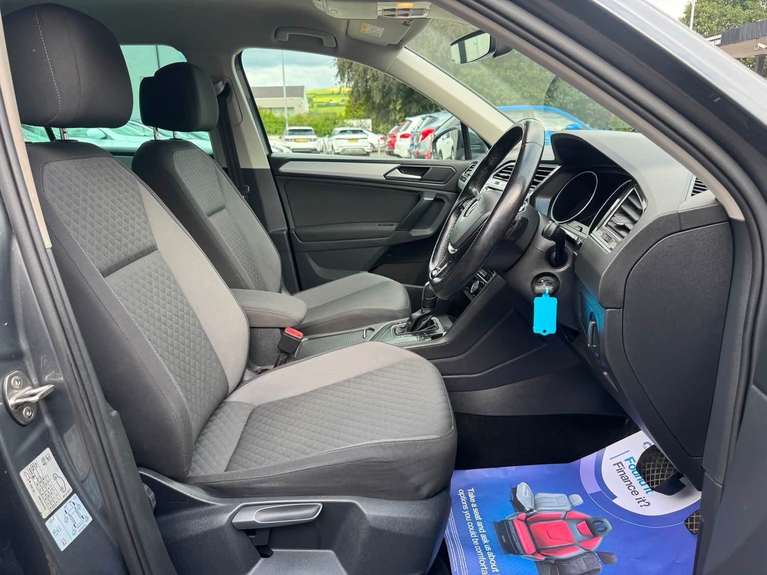 Volkswagen Tiguan 2019 - Cars