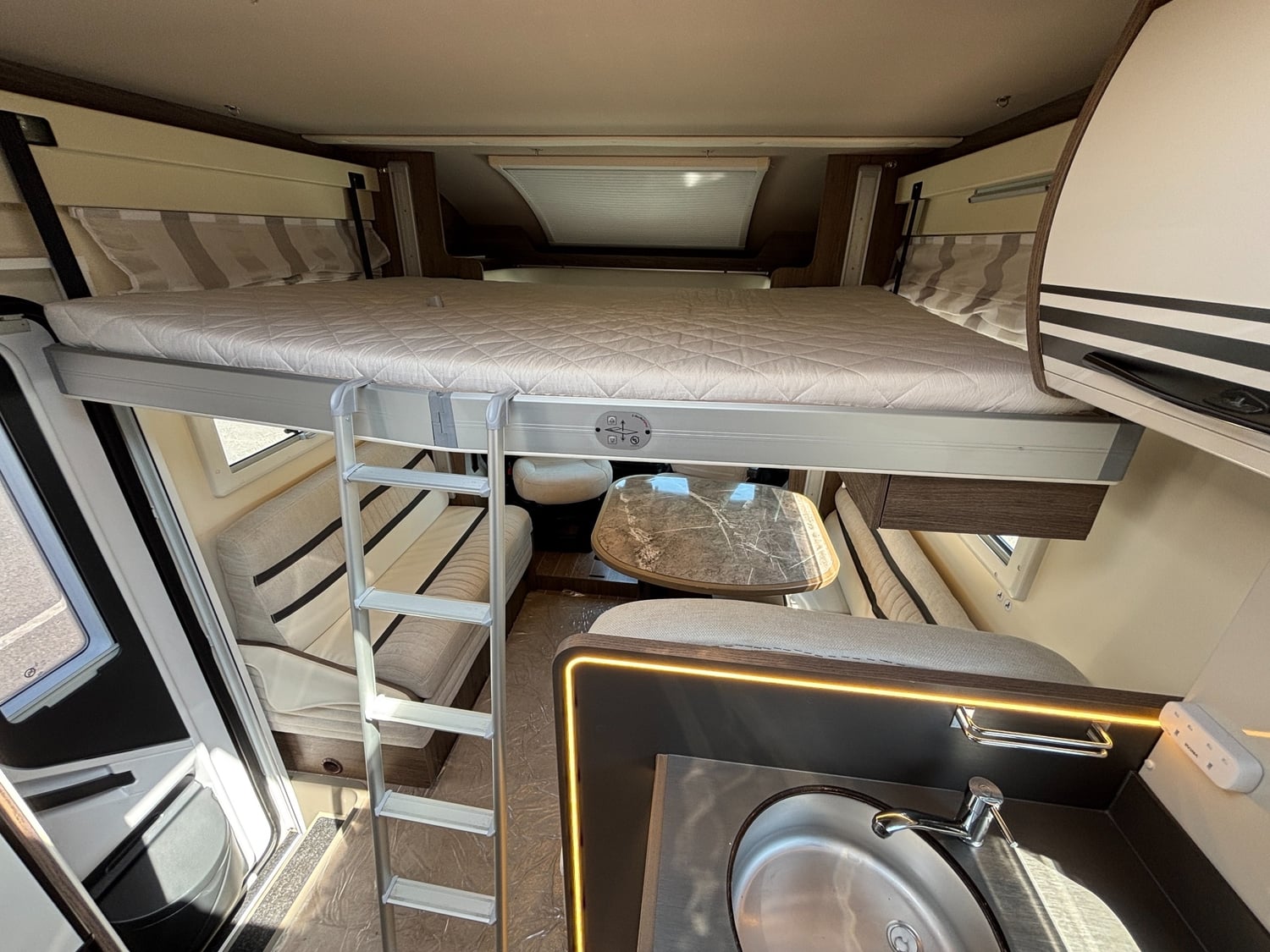 Roller Team T-Line 590 2022 - Motorhomes & Caravans in Paignton