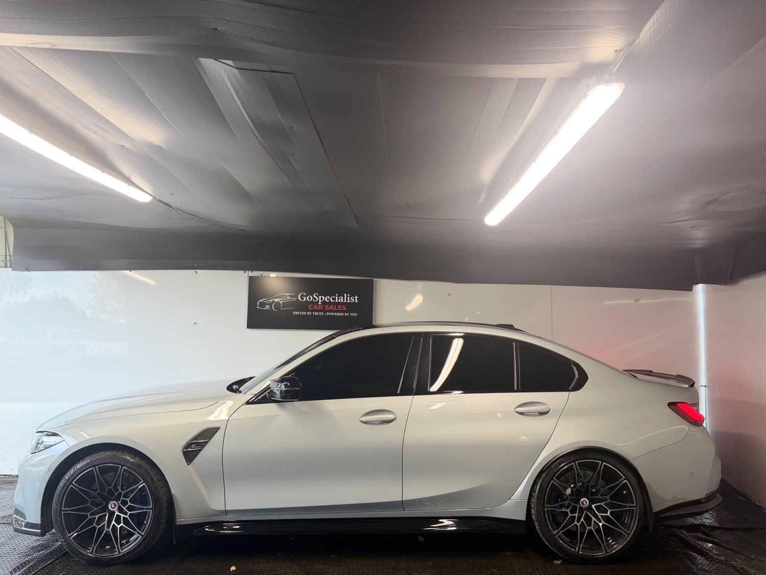 BMW M3 2023 - Cars