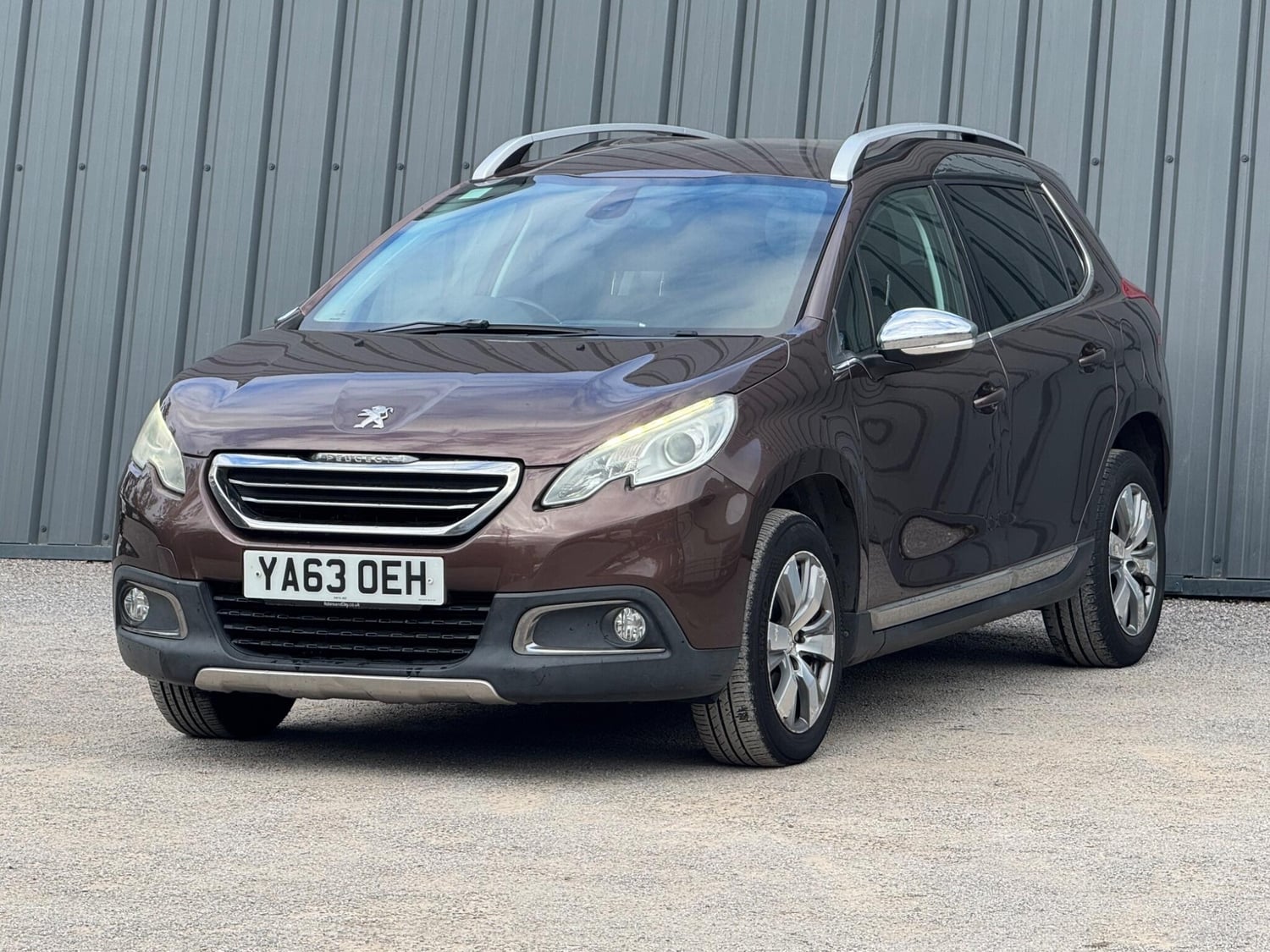 [ berth ]Peugeot 2008