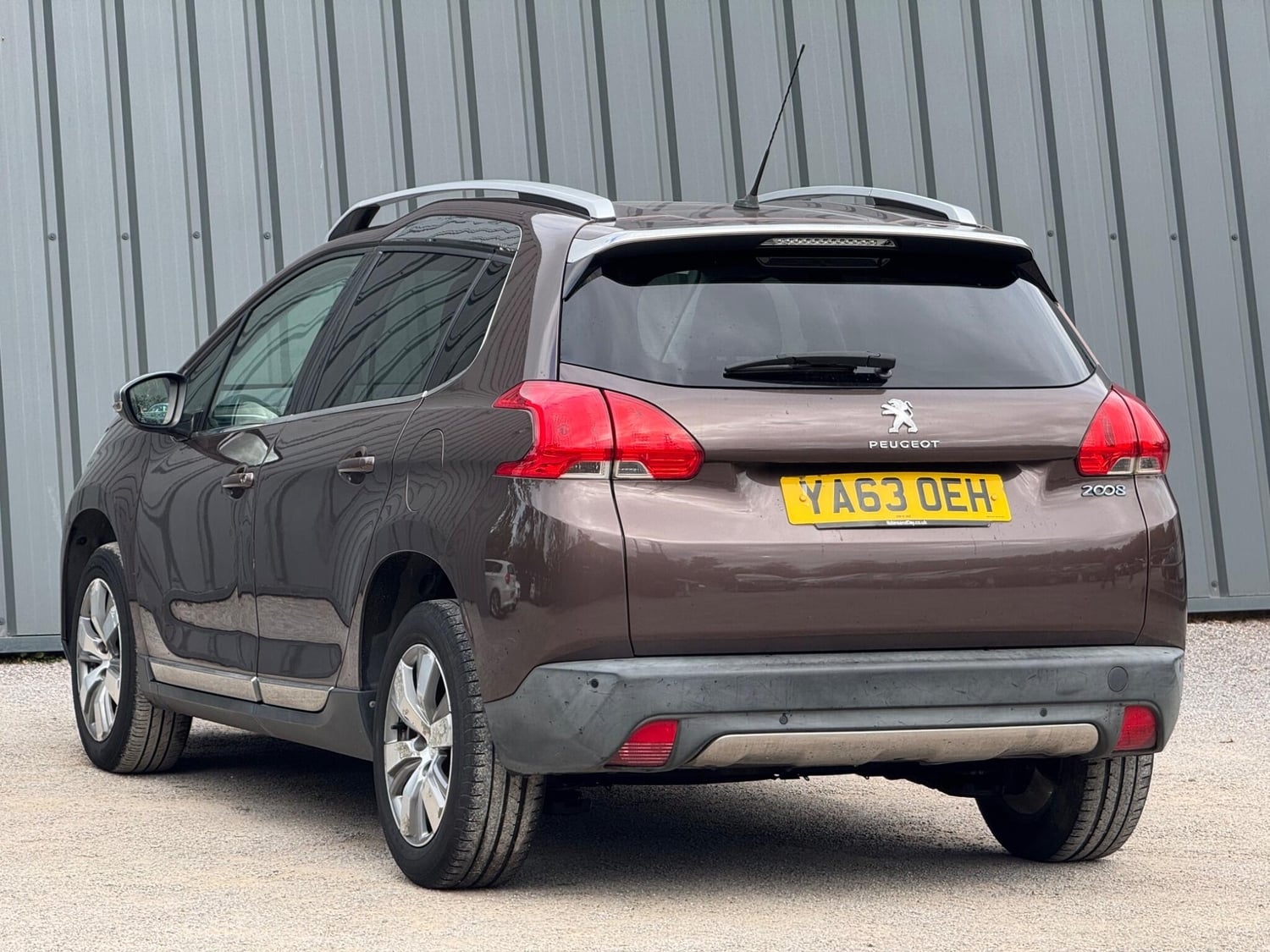 Peugeot 2008 2014 - Cars