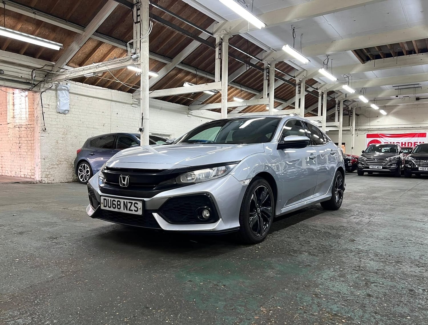 Honda Civic 2018 - Cars in Rushden