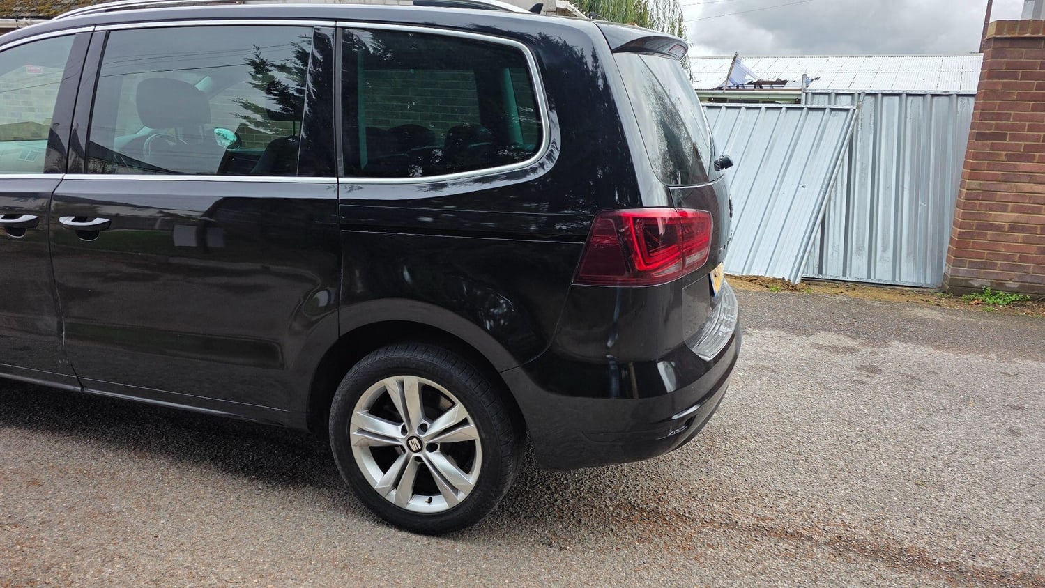 SEAT Alhambra 2016 - Cars in Leighton Buzzard