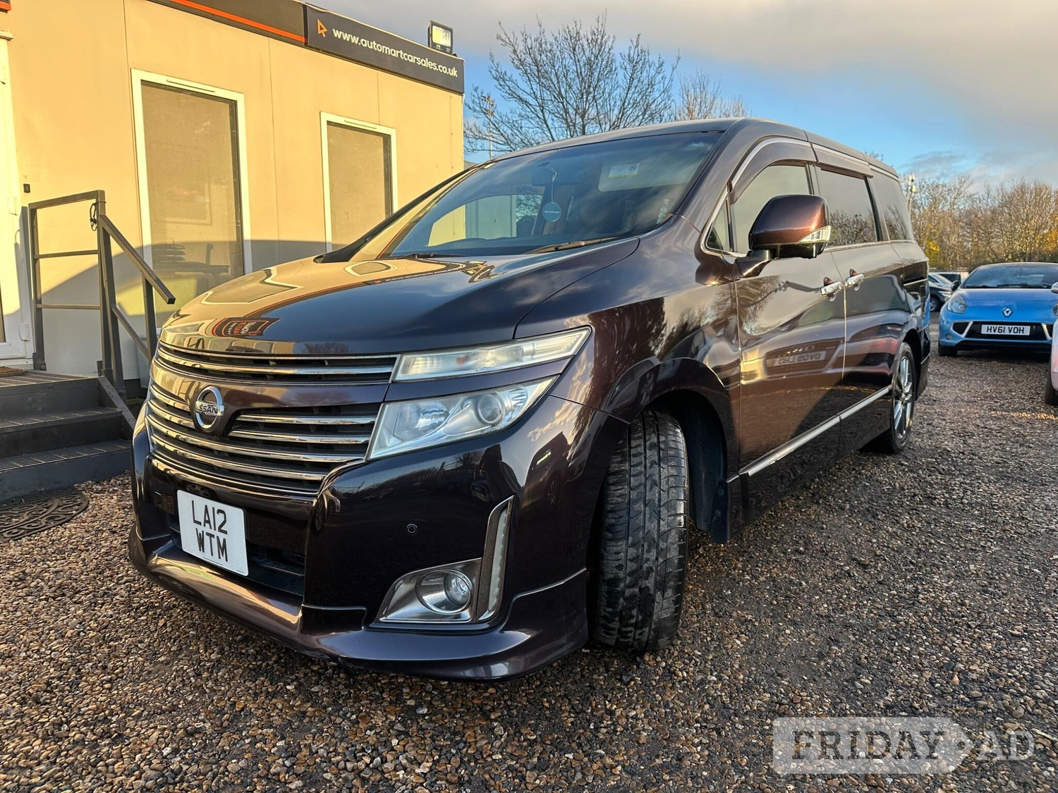 [ berth ]Nissan Elgrand