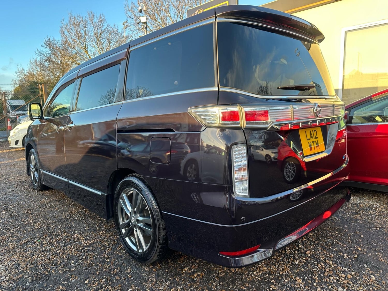 Nissan Elgrand 2012 - Cars in Sunbury-On-Thames