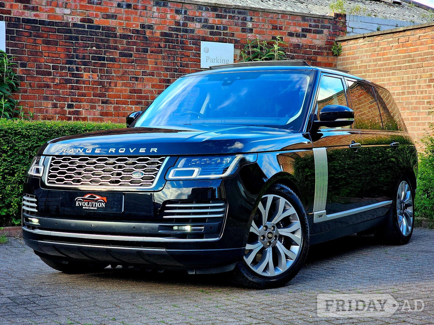Land Rover Range Rover 2019 in Sheffield