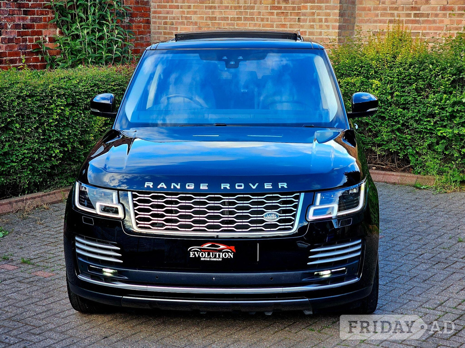 [ berth ]Land Rover Range Rover