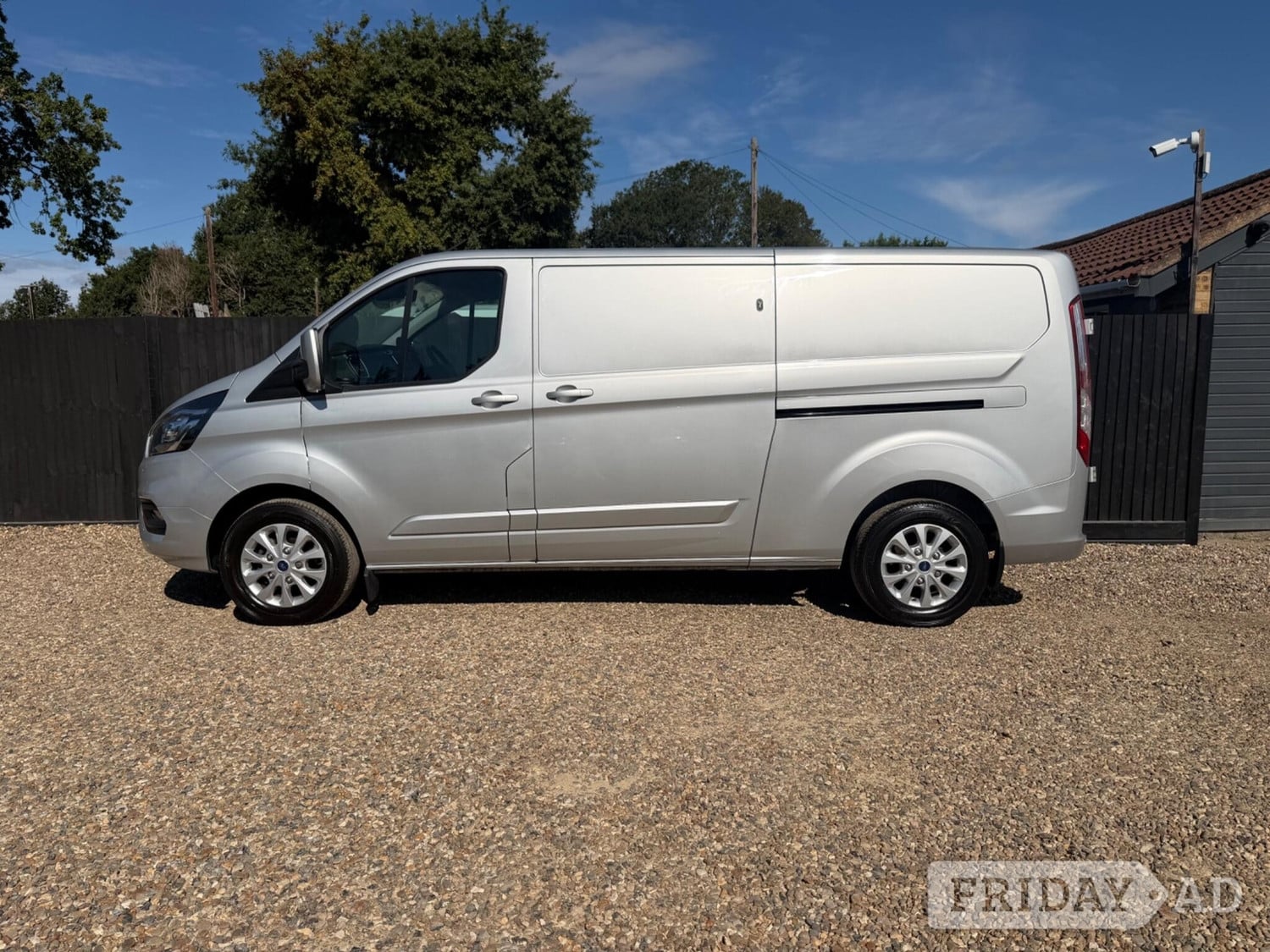 [ berth ]Ford Transit Custom