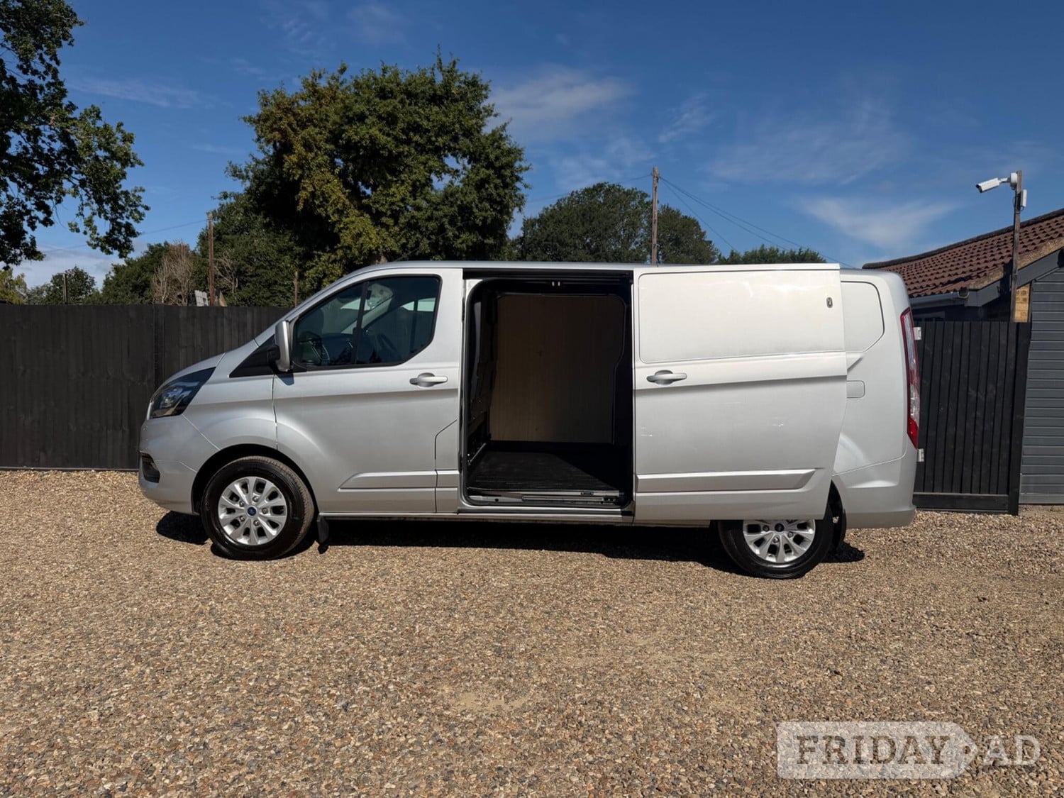 Ford Transit Custom 2023 - Vans & Commercial Vehicles in Addlestone