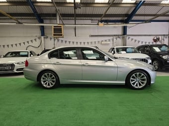 BMW 3 Series 2011