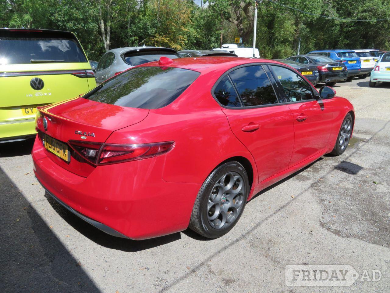 2018 Alfa Romeo GIULIA 2.0T Super Saloon 4dr Petrol Automatic Euro 6 (s/s) (200 ps) 17" 7-HOLE ALLOYS + TINTED WINDOWS - Cars in Horsham