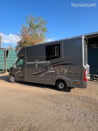 Equi-Star  Nissan Horsebox